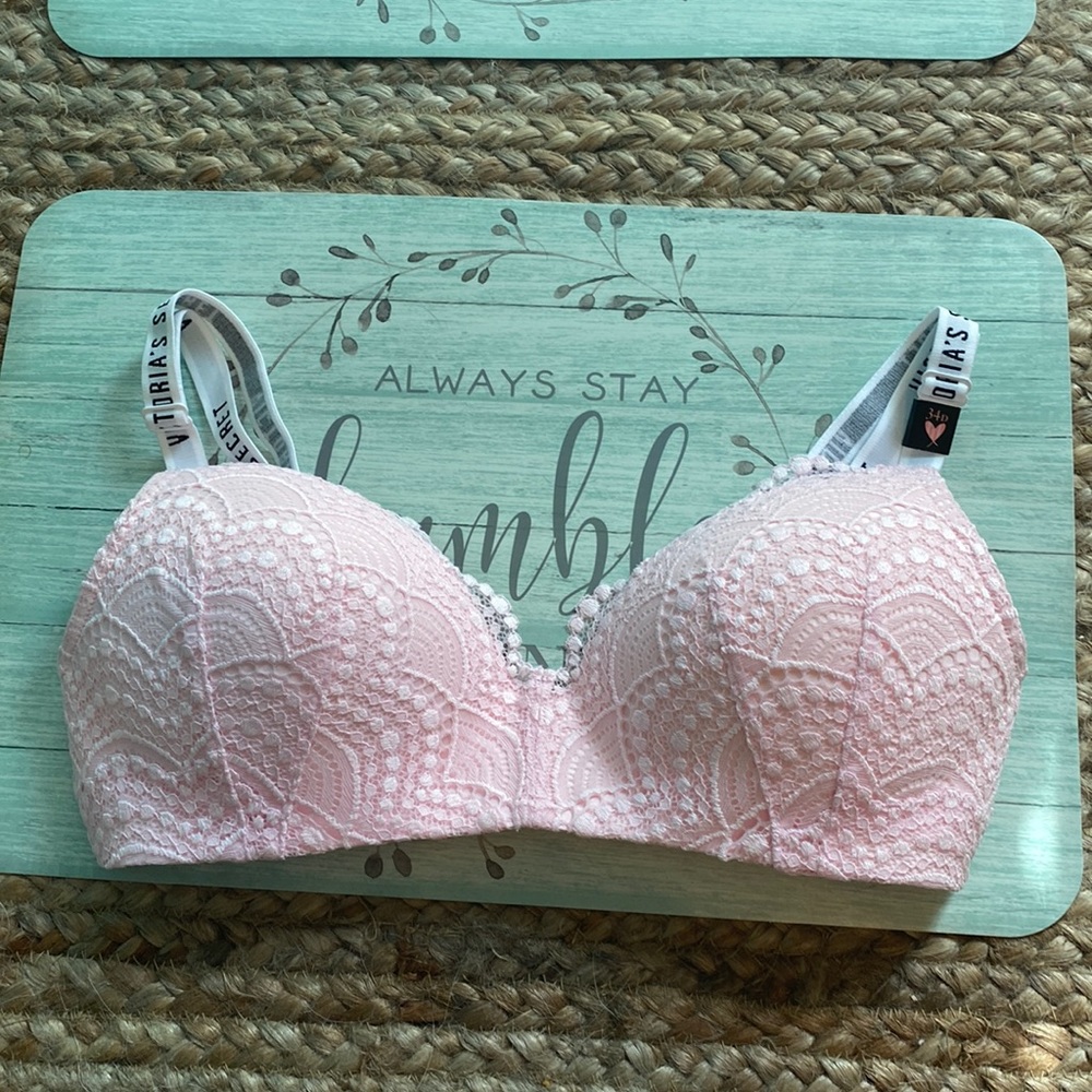 2 PINK bras new WITH tags 34D